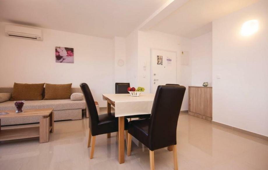 Apartmani Korenika Бродарика Екстериор снимка