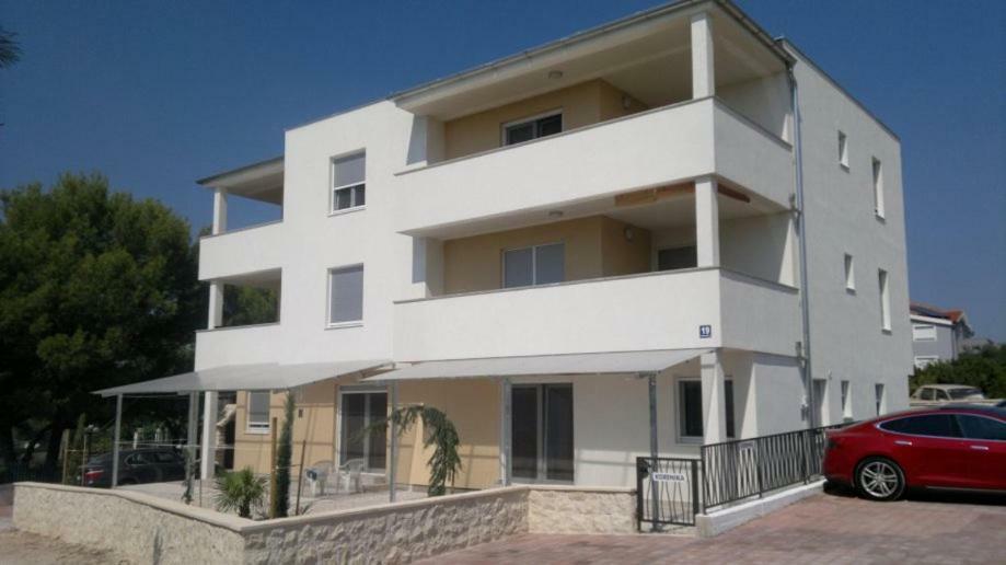 Apartmani Korenika Бродарика Екстериор снимка